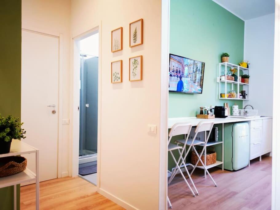 Апартаменты Sunny Flat 50 Meters From The Metro Милан Экстерьер фото